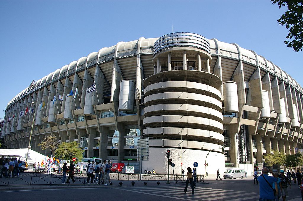 LEGO 10299 Estadio Santiago Bernabéu, Real Madrid | New Set for March 1st 2022