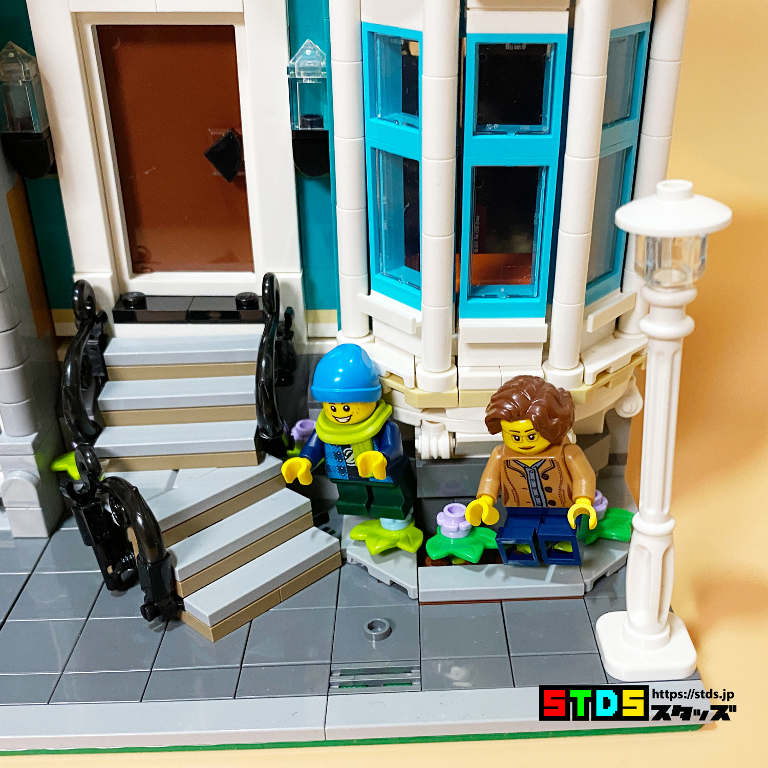 LEGO 10270 Bookshop Review : Watch Statham and Stallone's Breathtaking Action