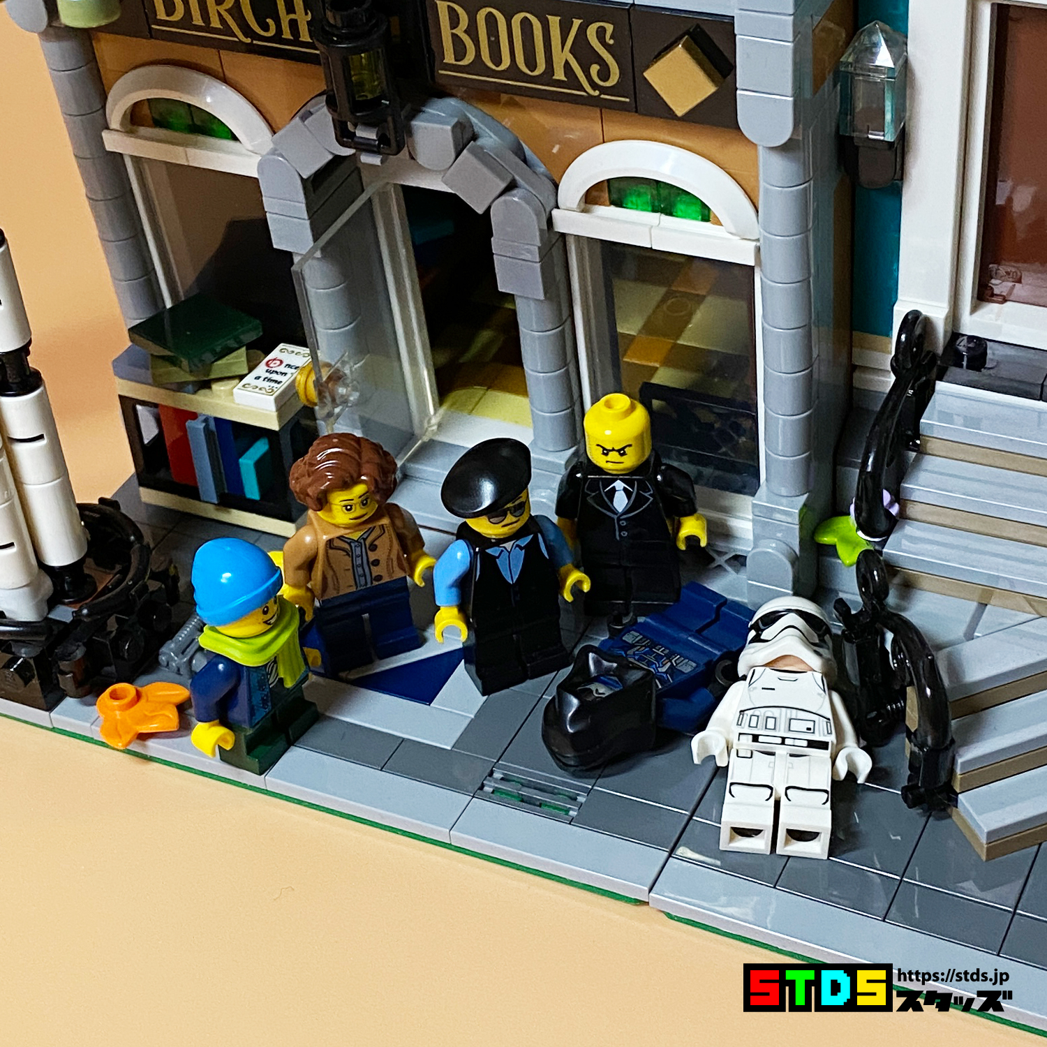 LEGO 10270 Bookshop Review : Watch Statham and Stallone's Breathtaking Action