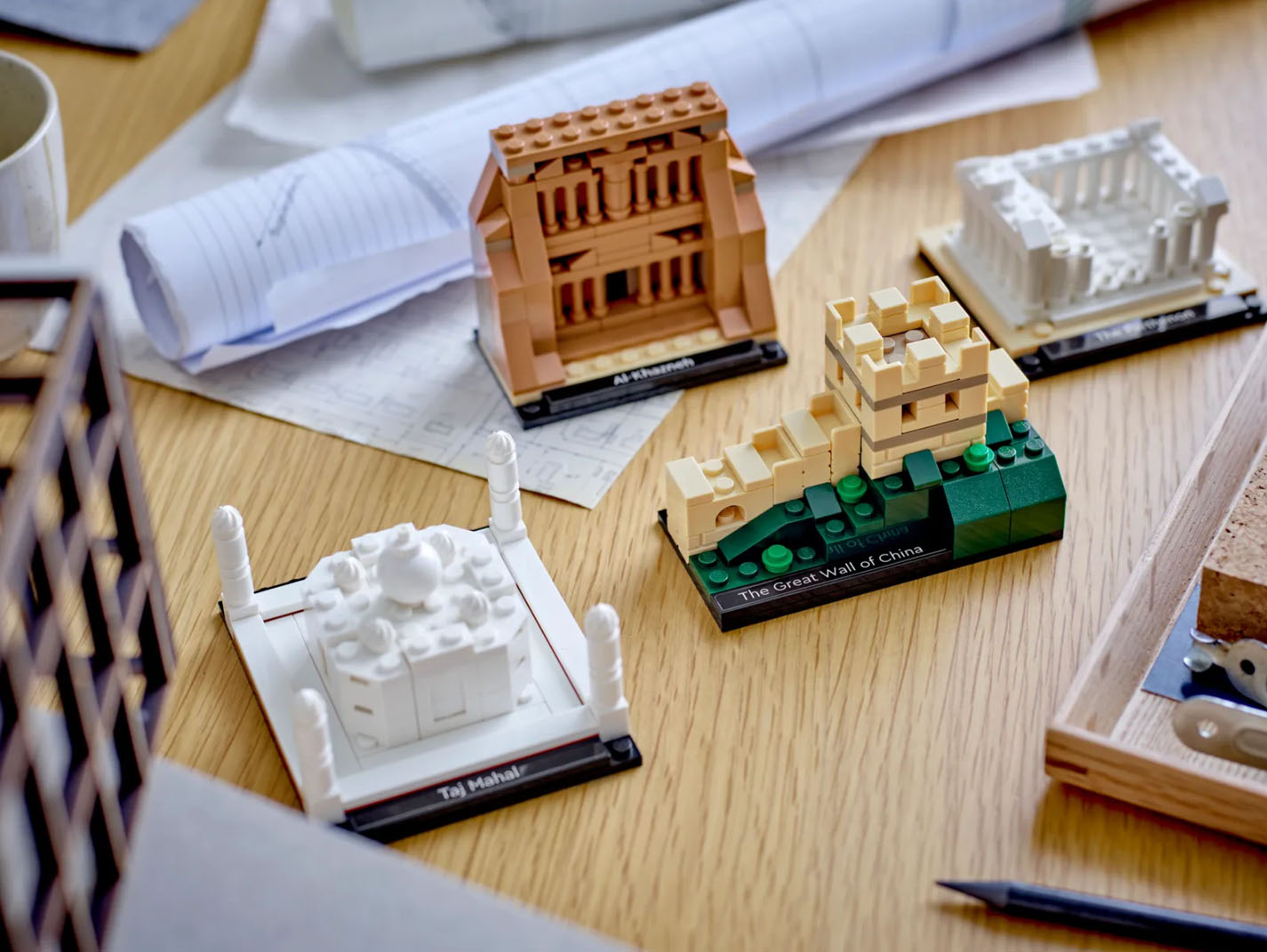 LEGO(R)GWP 40585 World of Wonders Revealed | Parthenon, Great Wall, Petra Ruins, Taj Mahal