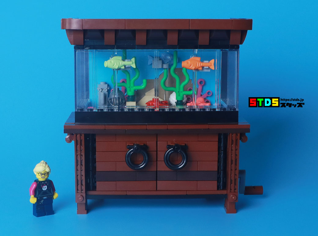 Fish Swim So Fast! LEGO Bricklink 910015 Clockwork Aquarium Review