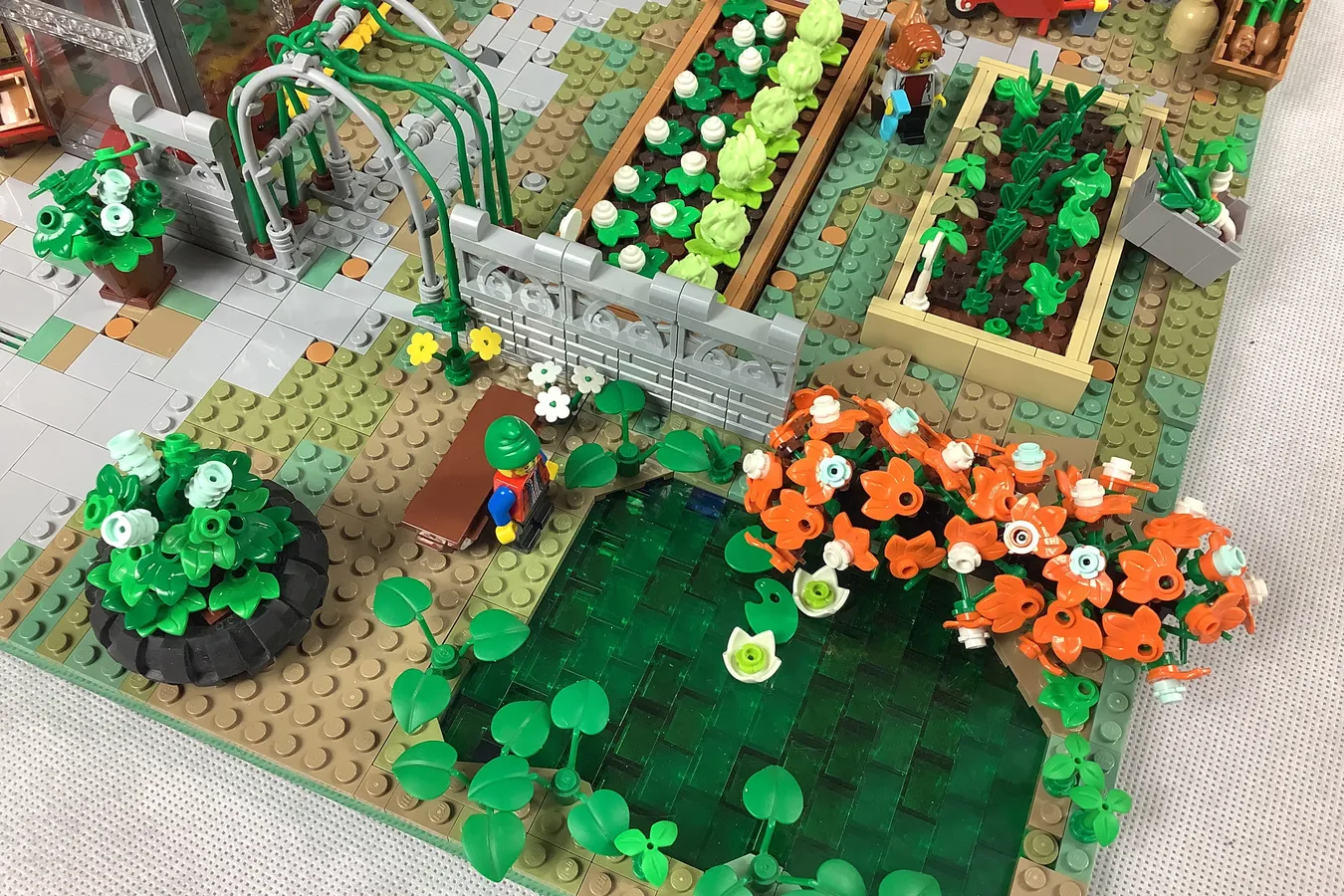 THE GARDEN AND GREENHOUSE Achieves 10K Support on LEGO IDEAS