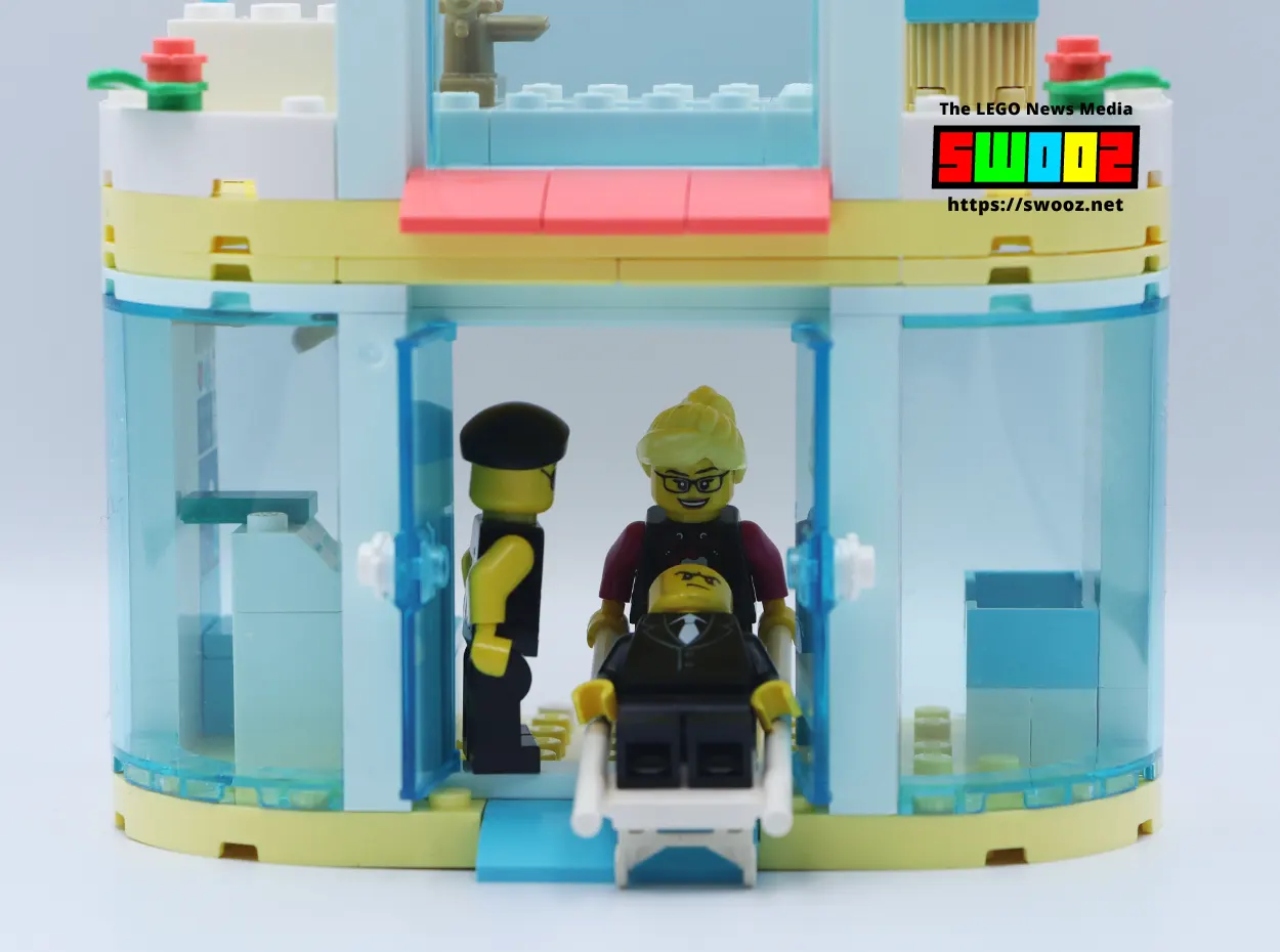 LEGO 41695 Pet Clinic with New Double Doors Review | Statham and Cat Appear