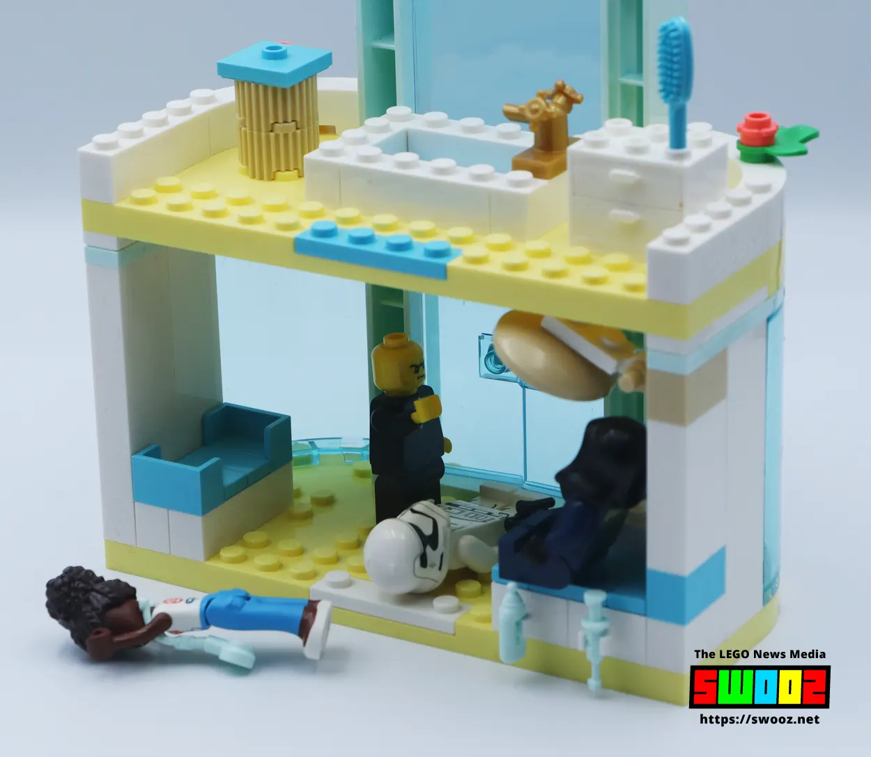 LEGO 41695 Pet Clinic with New Double Doors Review | Statham and Cat Appear