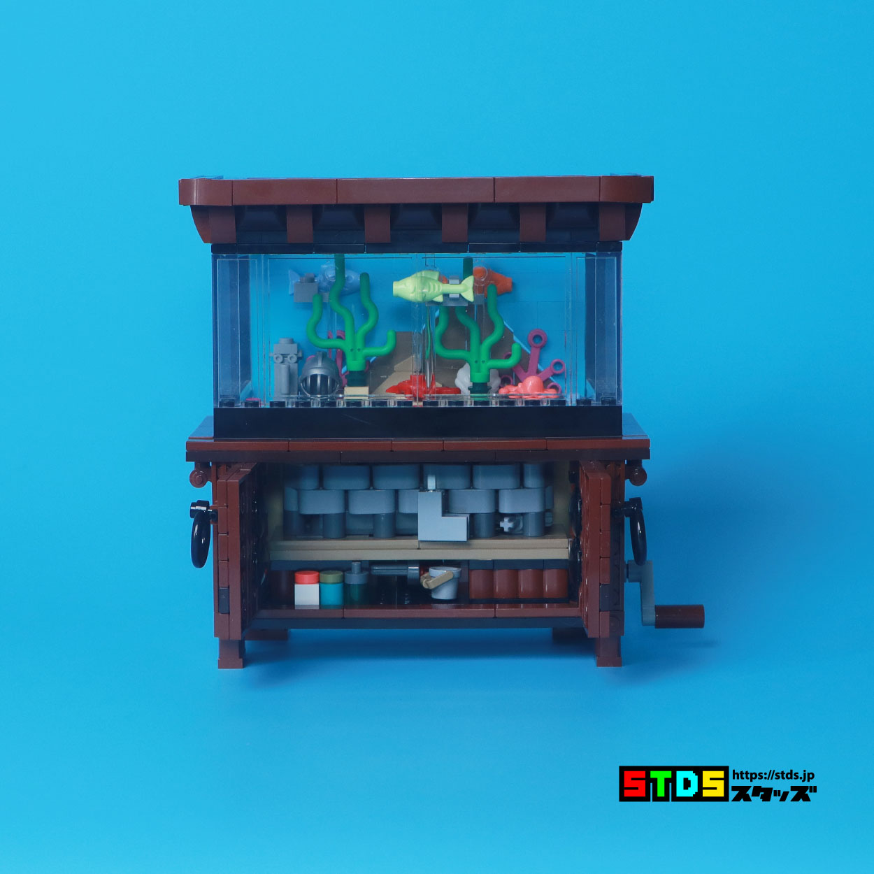 Fish Swim So Fast! LEGO Bricklink 910015 Clockwork Aquarium Review