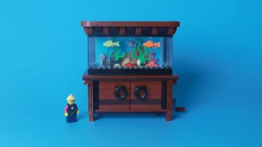 Fish Swim So Fast! LEGO Bricklink 910015 Clockwork Aquarium Review