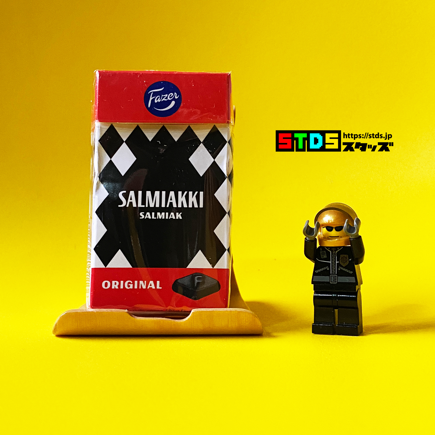 Expressing the Awful Taste of World Famous Salmiakki with LEGO